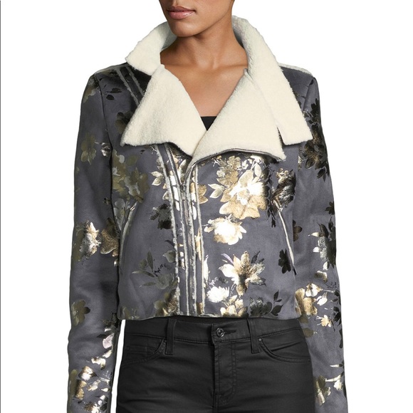 Goldie London Jackets & Blazers - NWT Goldie London Rose Metallic Flowers